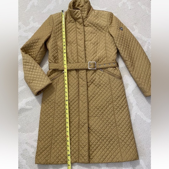 Post card quilted high quality trench coat in colour gold! Outerwear Size 6 - Picture 11 of 17
